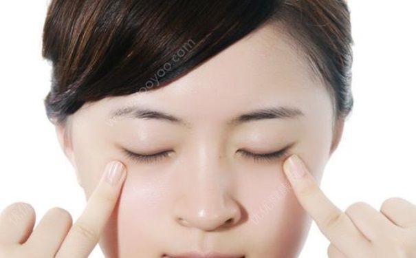眼睛刺痛是怎么回事？和这5个原因有关，别忽视