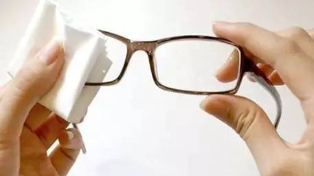 眼镜布不能擦眼镜，那要用什么擦？