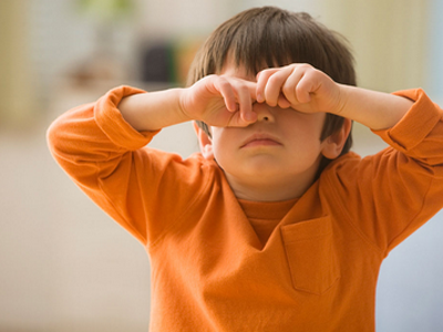 孩子老眨眼是什么原因？视光学专家：可能是这七个原因 