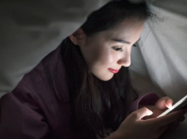 手机“护眼模式”，真的能够护眼吗？